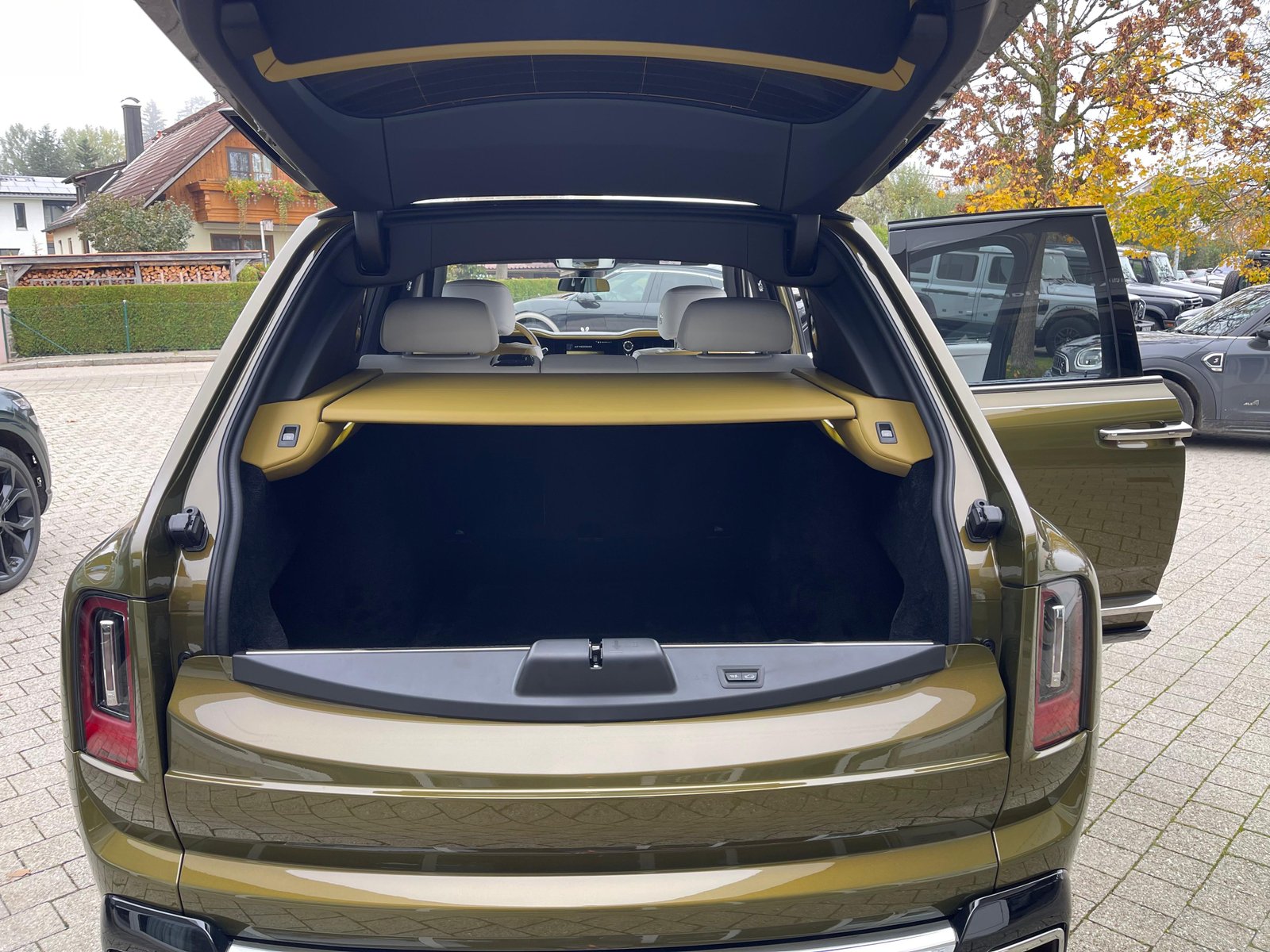 Rolls-Royce Cullinan — photo 12